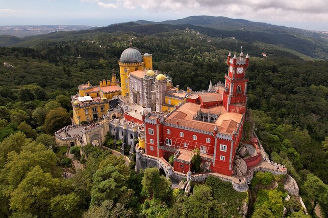 Sintra-Cascais-Pena Palace 8-People Small Group Tour from Lisbon - Why this small-group route works from Lisbon
