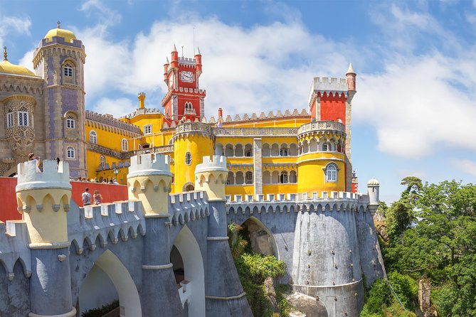 Sintra-Cascais-Pena Palace 8-People Small Group Tour from Lisbon - Colares and the road toward the Atlantic