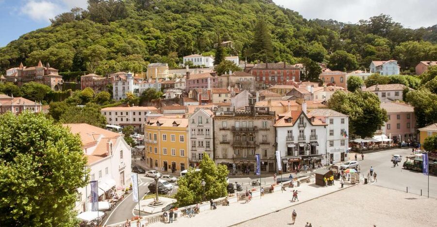 Sintra: Half-Day Tour with Royal Palace Ticket - A short break in Sintra Village