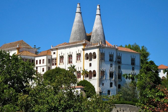 Sintra, Pena Palace, Quinta da Regaleira & Cascais Group Tour - Cascais, with time to walk the waterfront