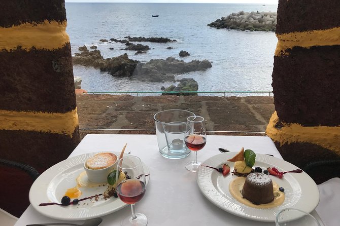 Taste Funchal: food, wine & cultural tour - Walking, seating, and group size