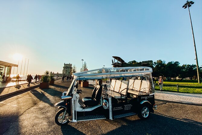 True 4Hour Private Tuk Tuk Tour: Discover Lisbon with a Local! - Praça do Comércio and Lisbon’s changing fortunes