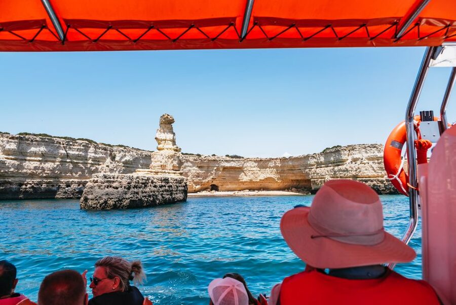 Vilamoura: Benagil Cave Boat Tour with Entry - Looking for wild dolphins on the return