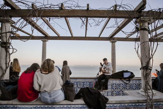 Welcome Lisbon Tour with Local Guide in Private Eco Tuk Tuk - São Vicente, the Pantheon, and the riverfront finish